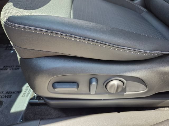 Used 2023 Buick Encore GX Select w/ Safety Package II AWD/4WD image 6