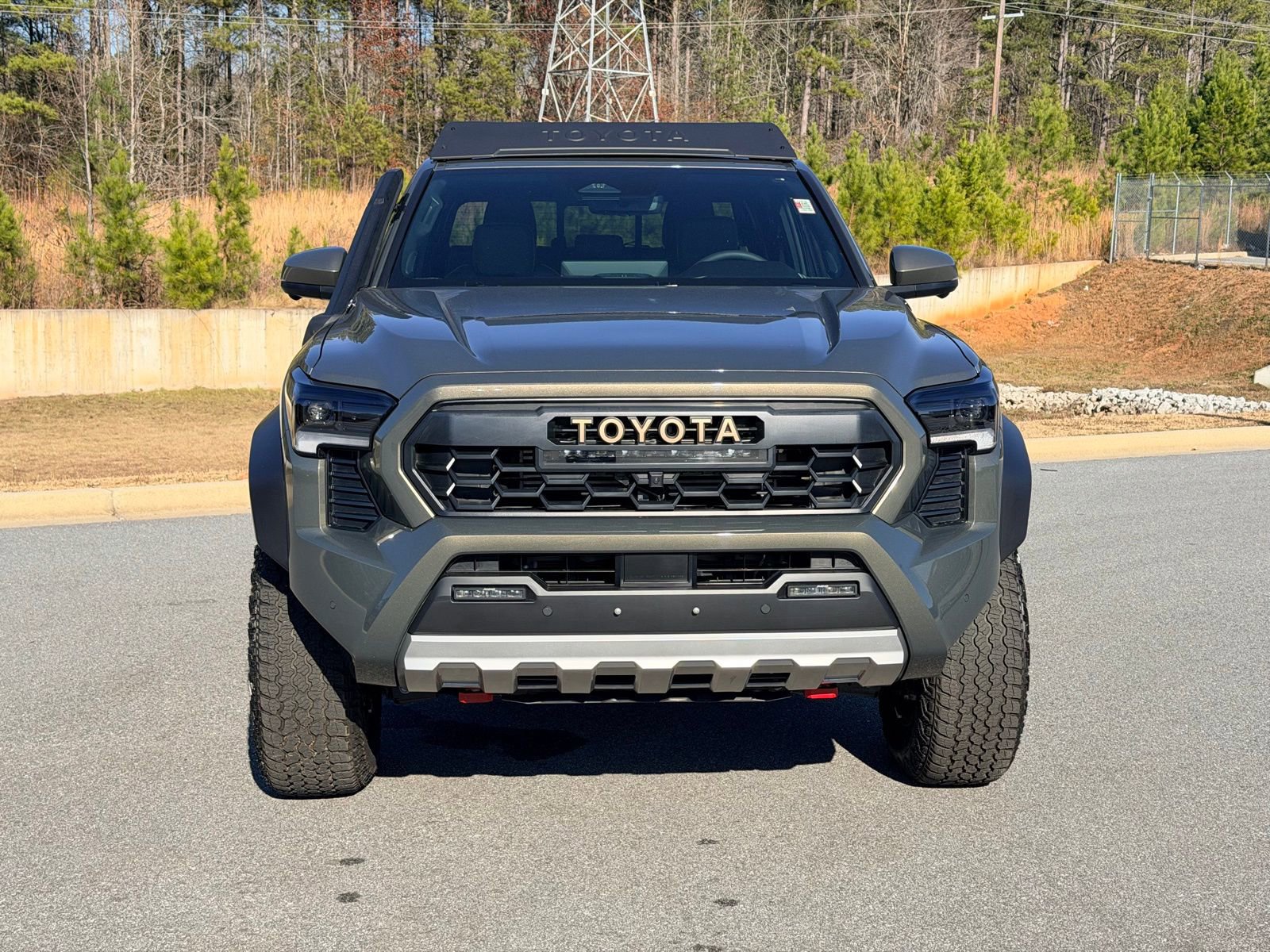 Used 2025 Toyota Tacoma Trailhunter AWD/4WD image 7