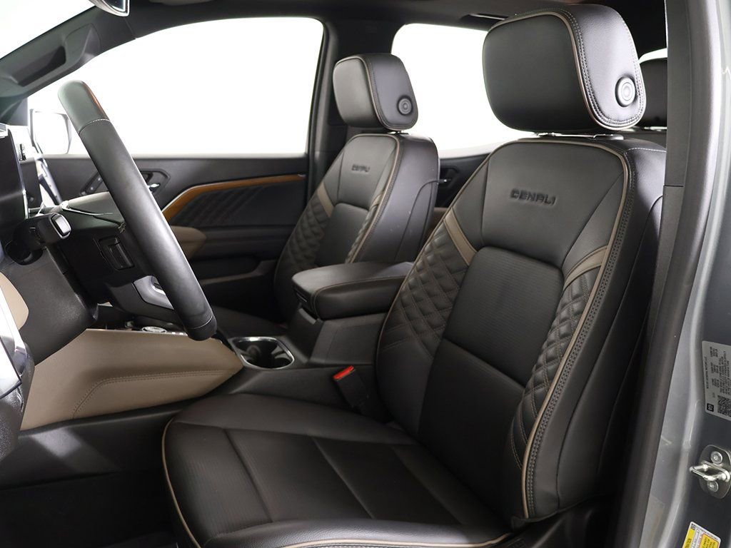 Used 2023 GMC Canyon Denali image 32
