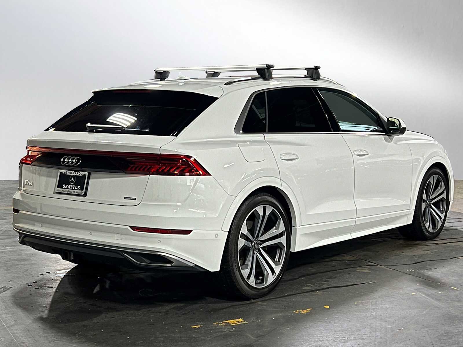 Used 2022 Audi Q8 Prestige image 3