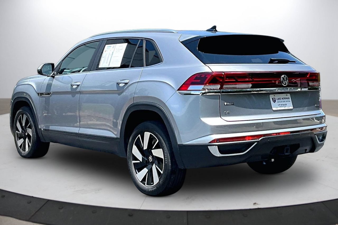 Used 2024 Volkswagen Atlas Cross Sport SE AWD/4WD image 7