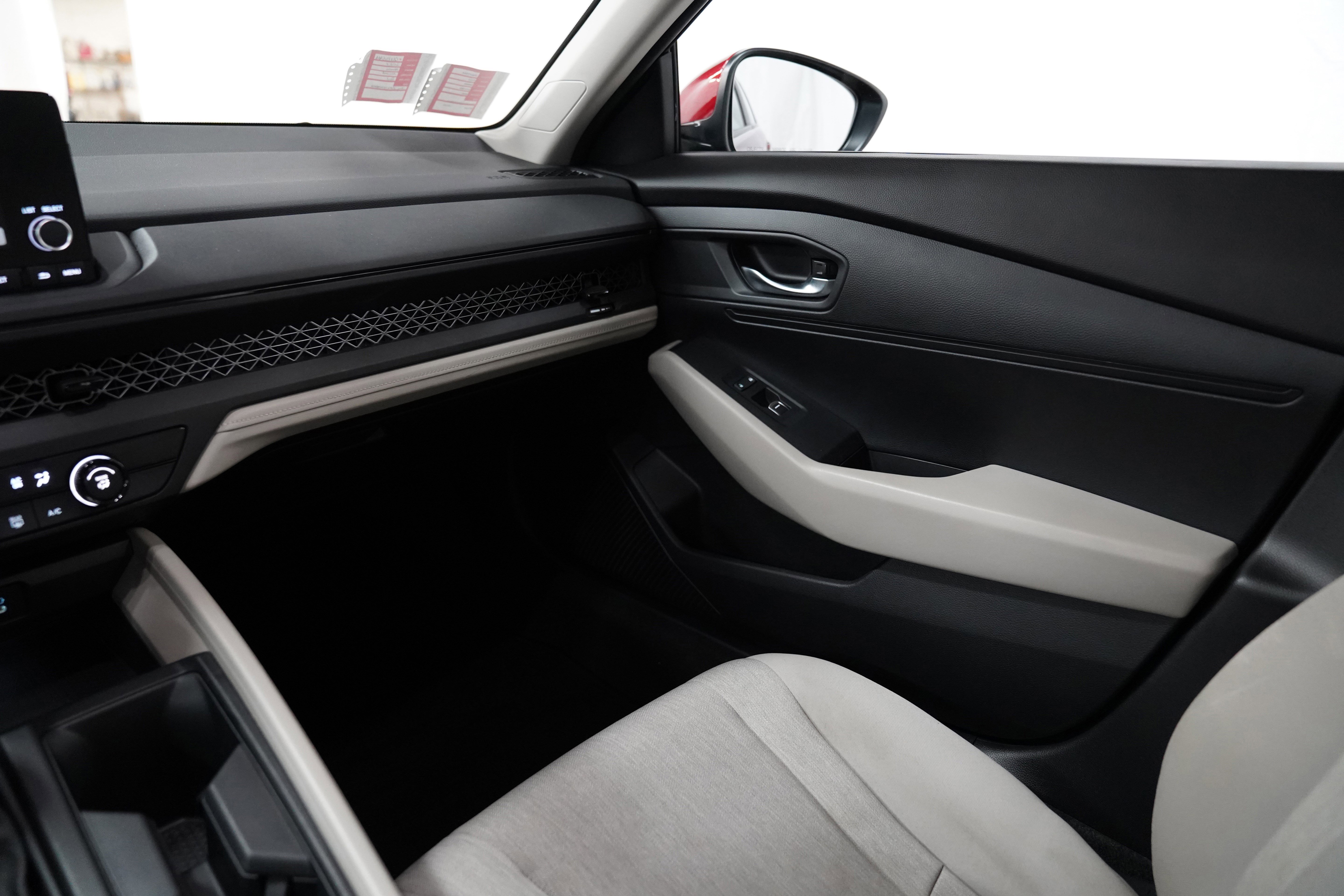 Used 2023 Honda Accord LX image 13