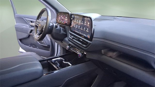 Used 2025 Chevrolet Silverado EV LT image 21