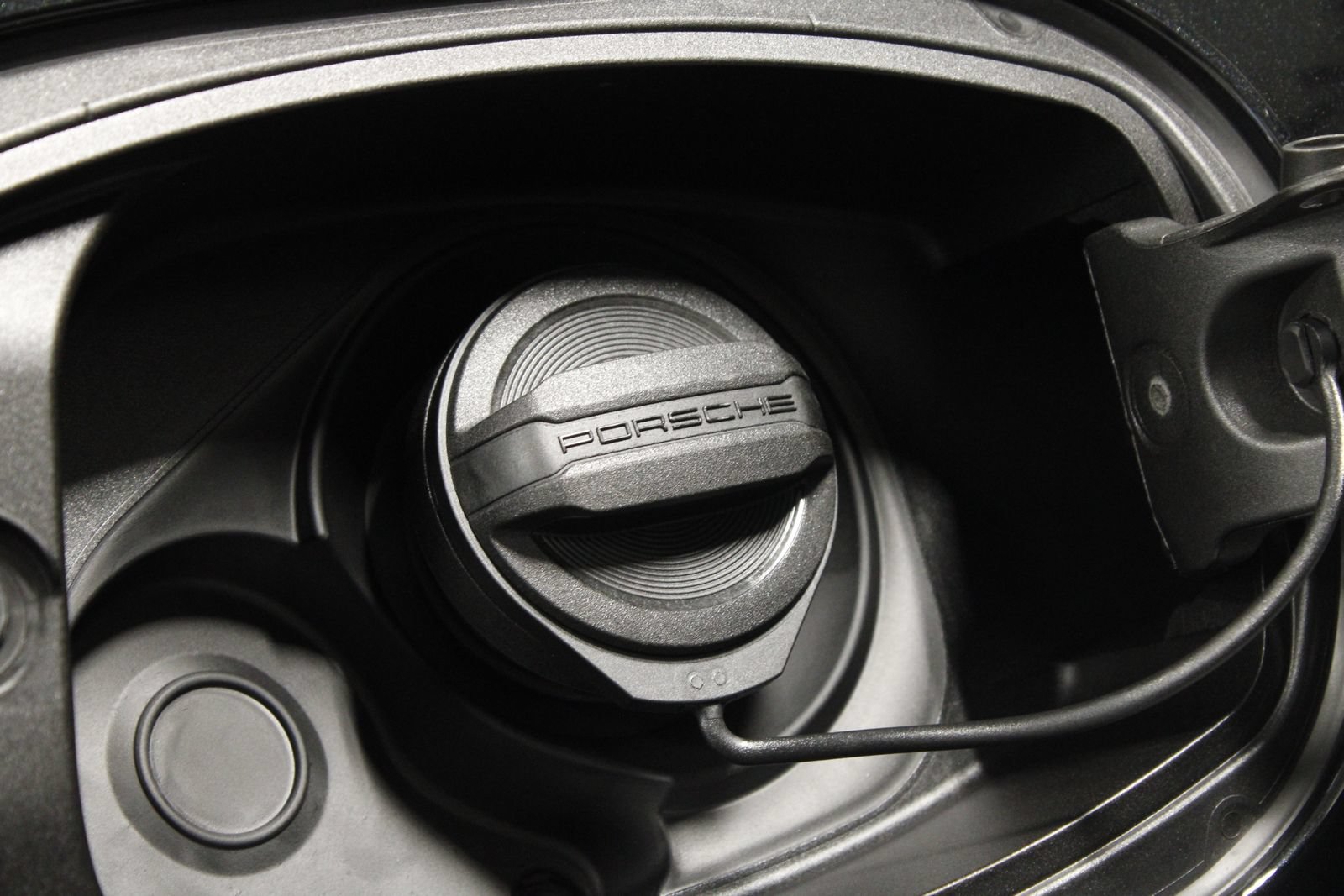 New 2026 Porsche Cayenne Coupe AWD/4WD image 16