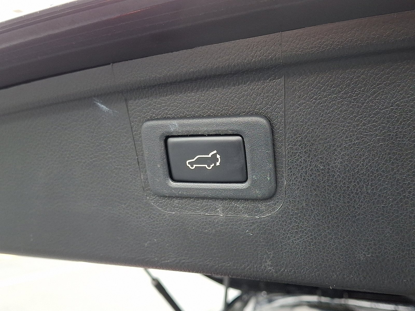 Used 2018 Subaru Outback 2.5i Touring AWD/4WD image 31