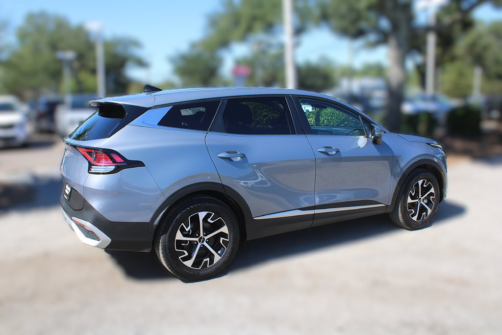 Certified 2025 Kia Sportage EX FWD image 6