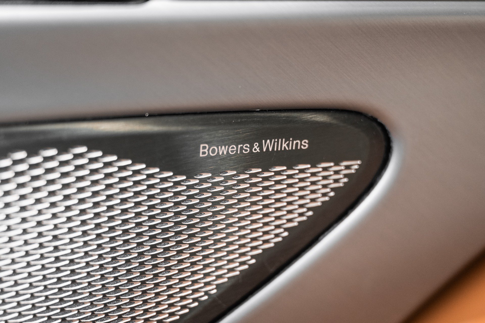 Used 2024 Aston Martin DB12 Coupe RWD image 38