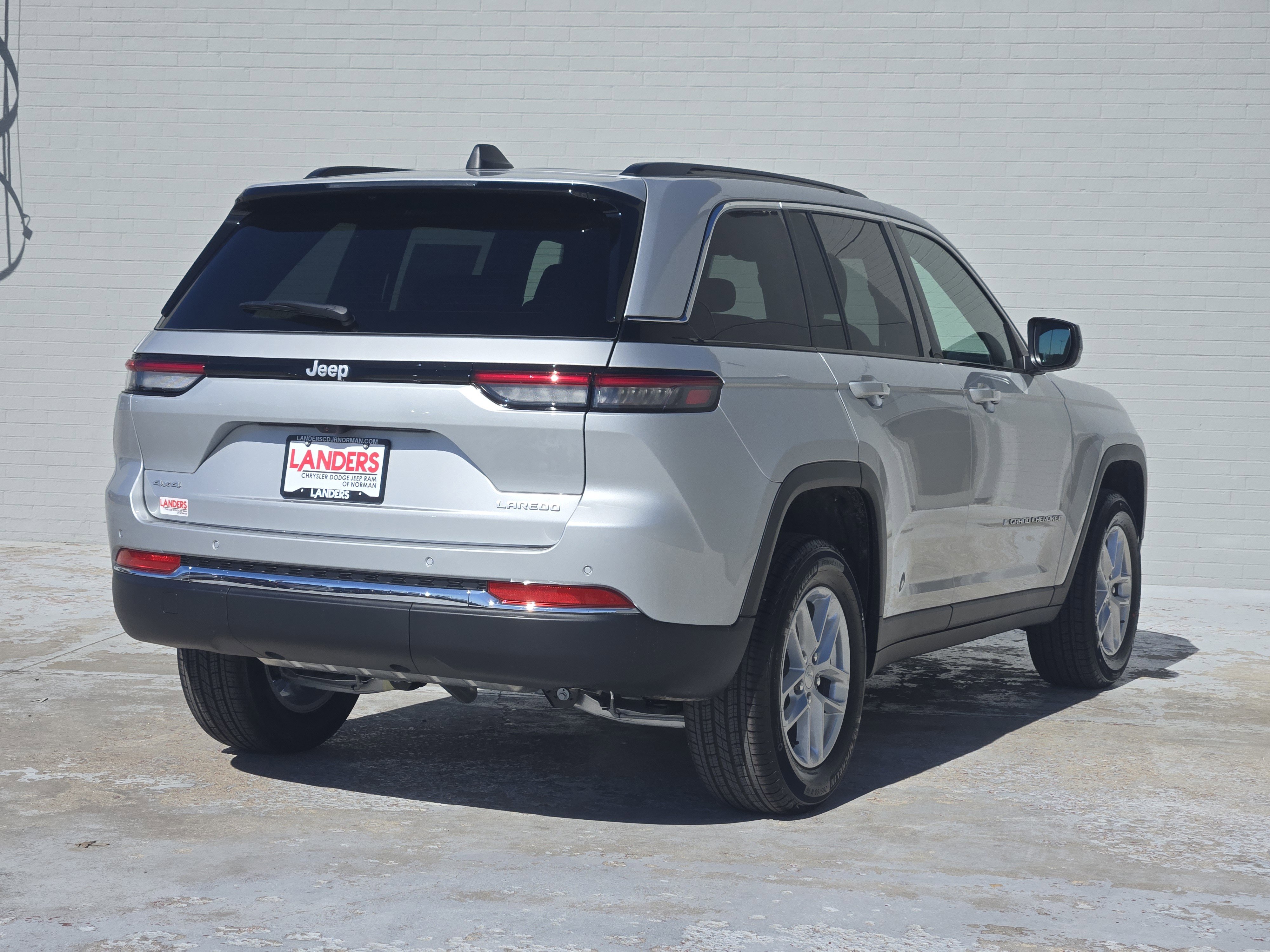 New 2026 Jeep Grand Cherokee Laredo X image 4