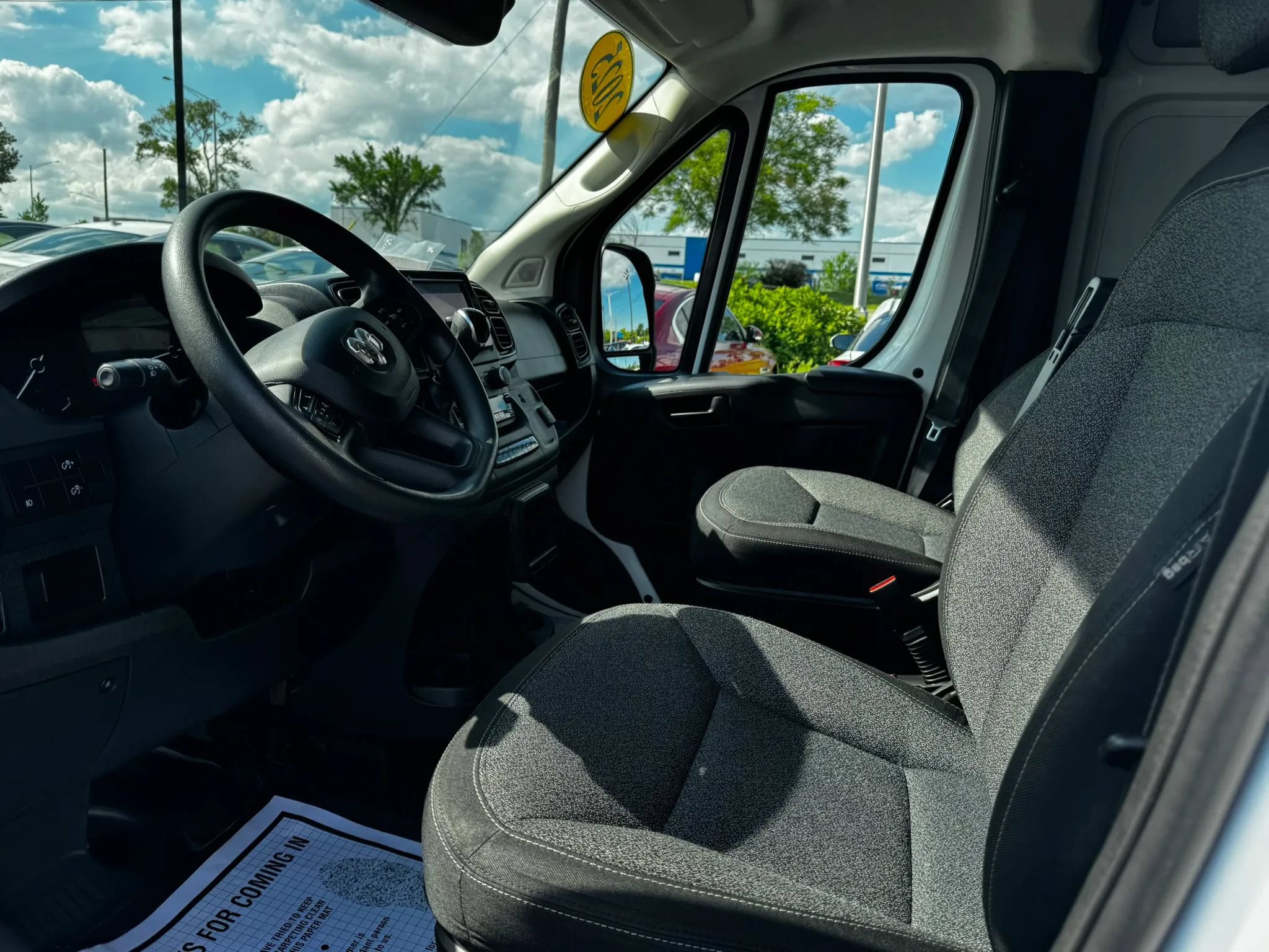 Used 2025 RAM ProMaster 2500 w/ Convenience Group FWD image 9