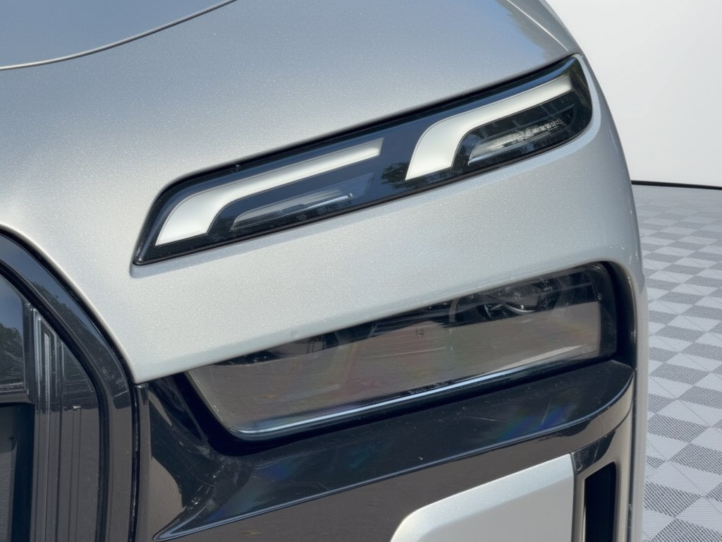 Certified 2023 BMW i7 xDrive60 AWD/4WD image 12
