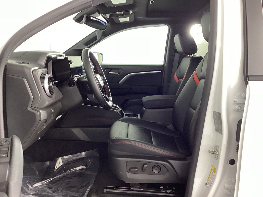 Used 2023 Chevrolet Colorado Z71 w/ Z71 Convenience Package 2 image 15