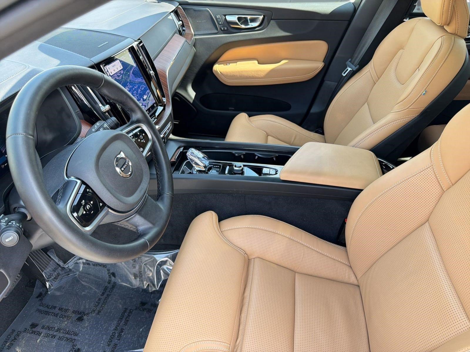 Used 2025 Volvo XC60 B5 Ultra w/ Protection Package Premier image 5