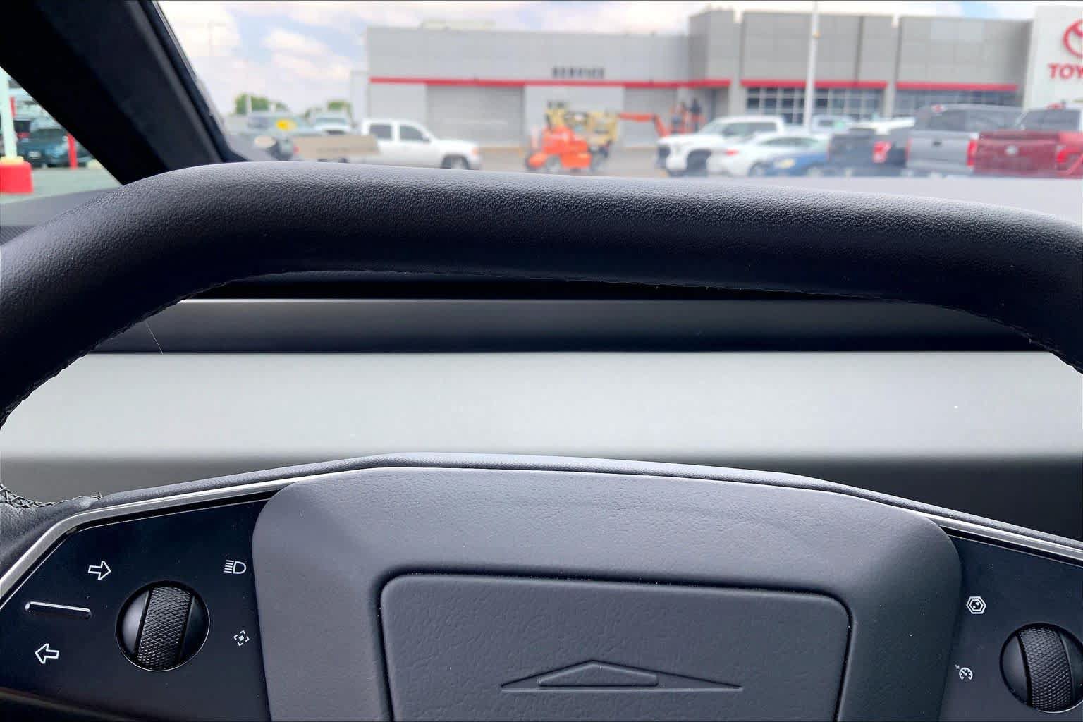 Used 2025 Tesla Cybertruck AWD Crew Cab image 25