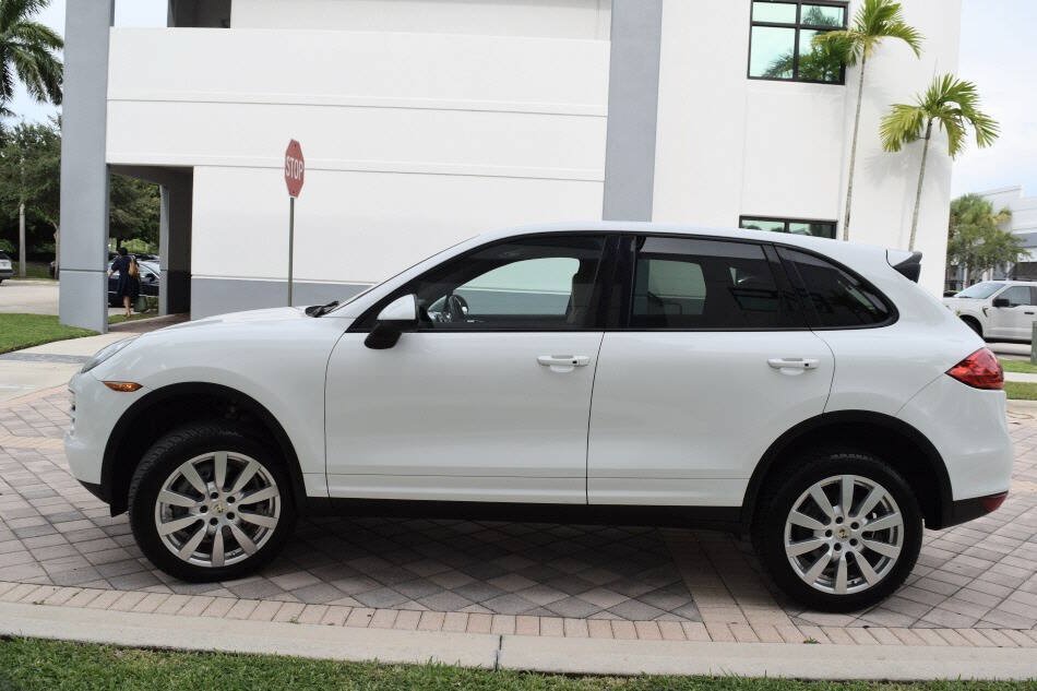 Used 2013 Porsche Cayenne Diesel AWD/4WD image 5
