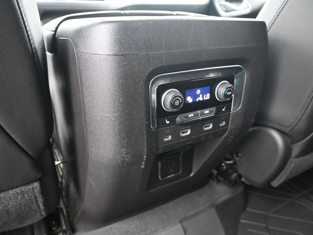 Used 2021 Chevrolet Suburban High Country image 14