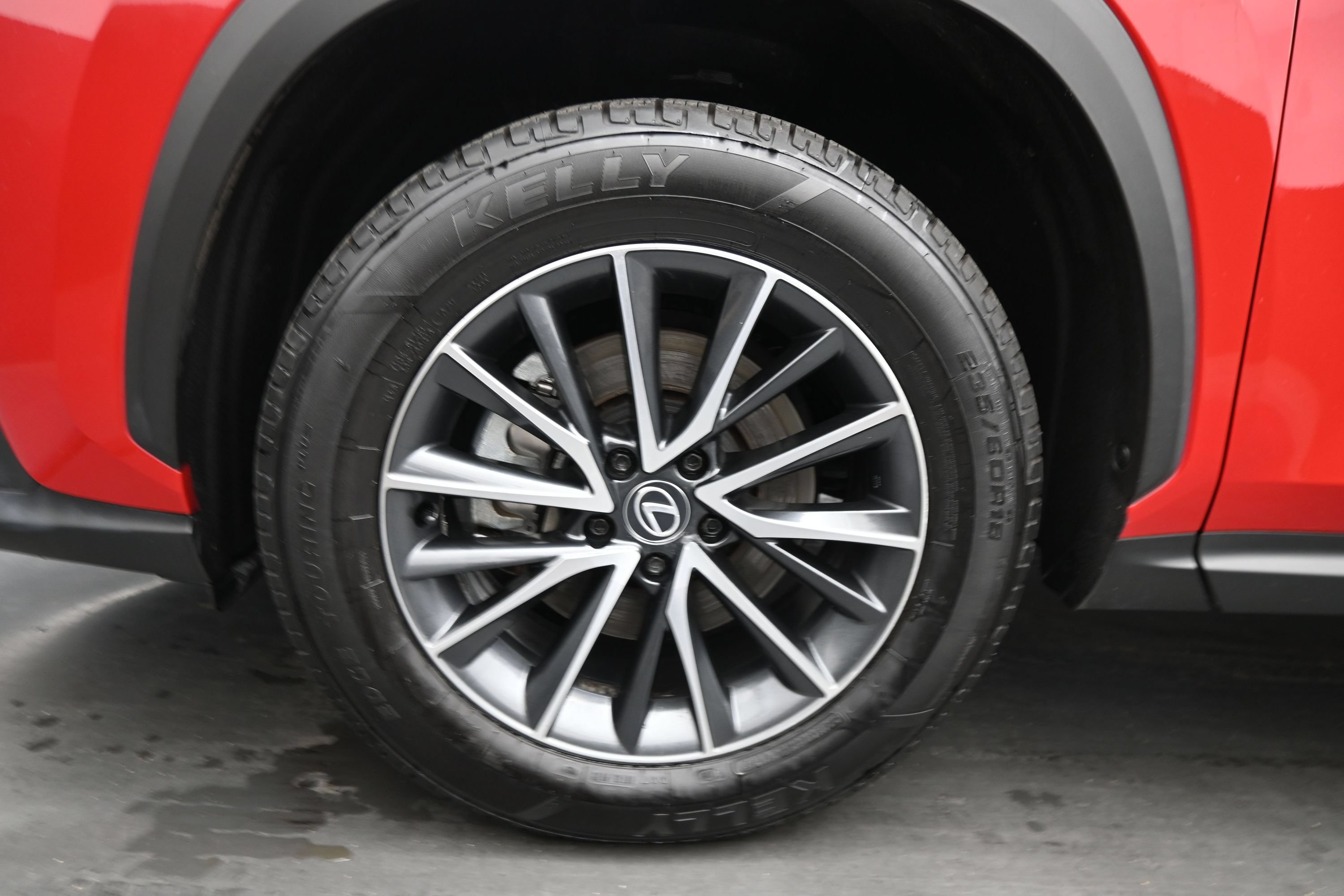 Used 2025 Lexus NX 250 FWD w/ Towing Package (2000 Lbs) image 11
