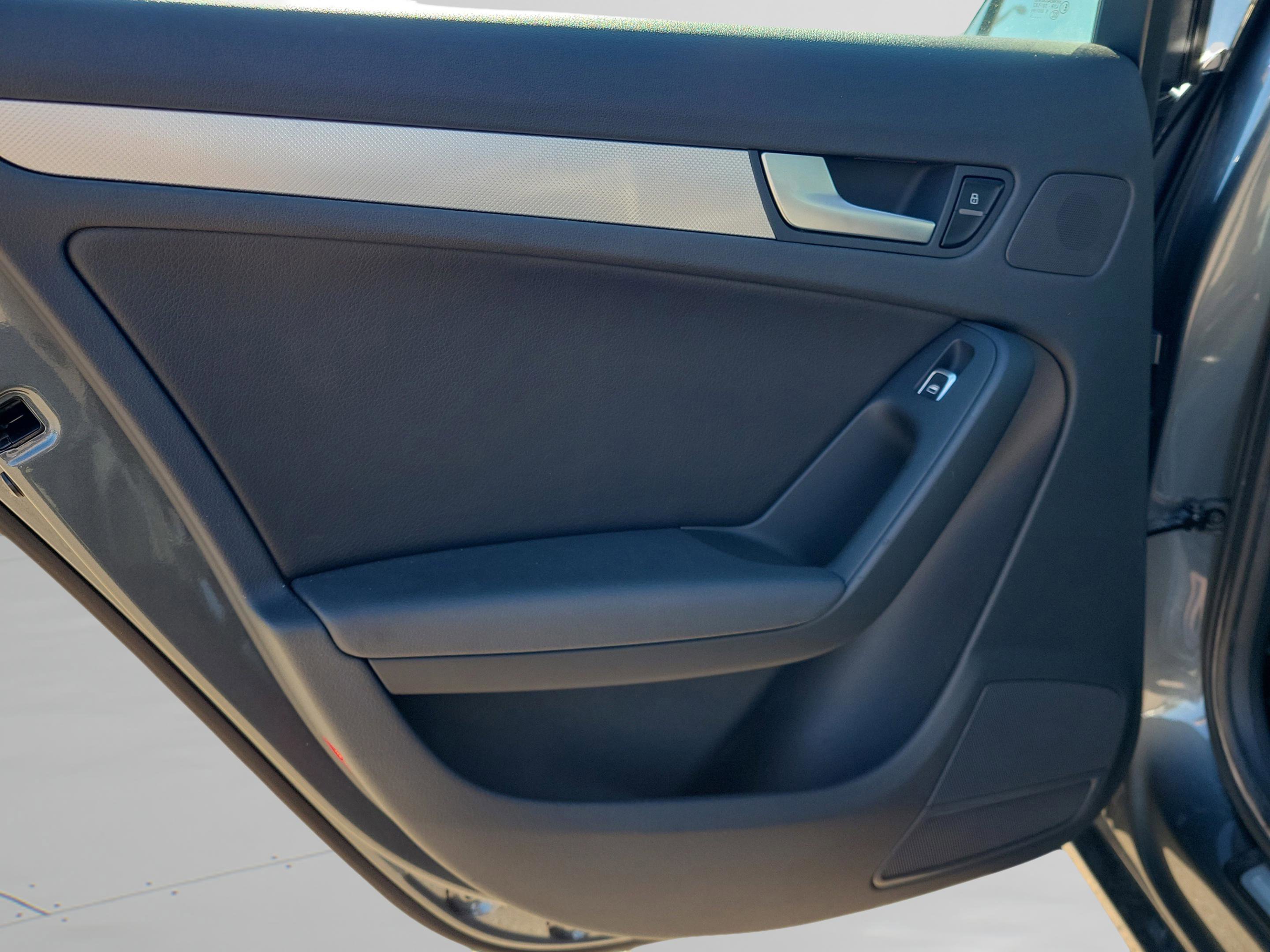 Used 2013 Audi A4 2.0T Premium w/ Convenience Pkg image 27