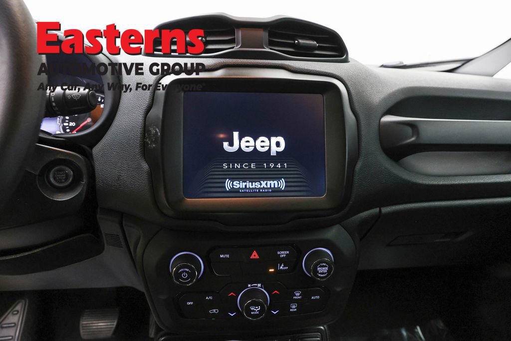 Used 2023 Jeep Renegade Latitude AWD/4WD image 12