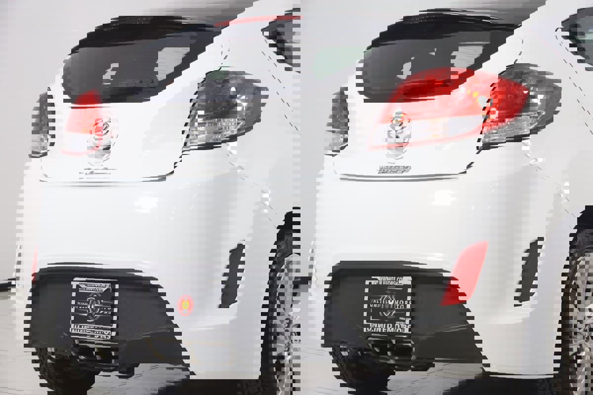 Used 2016 Hyundai Veloster w/ Option Group 02 image 36