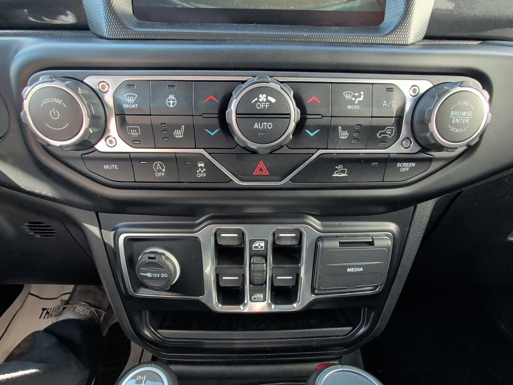 Used 2022 Jeep Wrangler Unlimited Sahara image 22