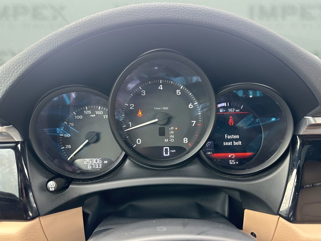 Used 2022 Porsche Macan image 26