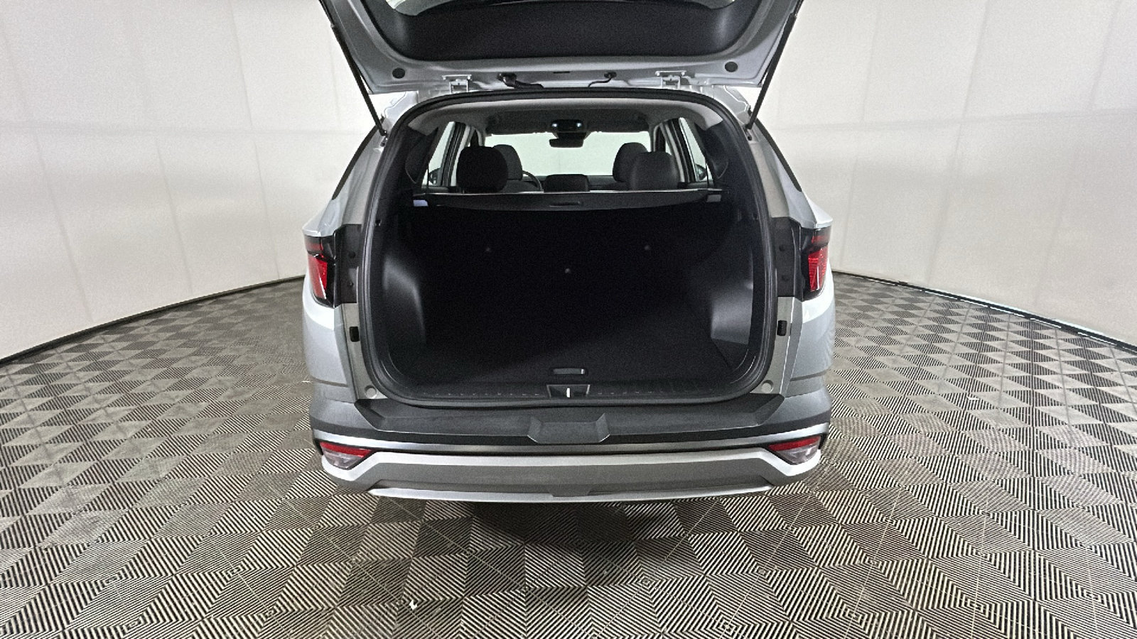 Used 2026 Hyundai Tucson SE AWD/4WD image 32