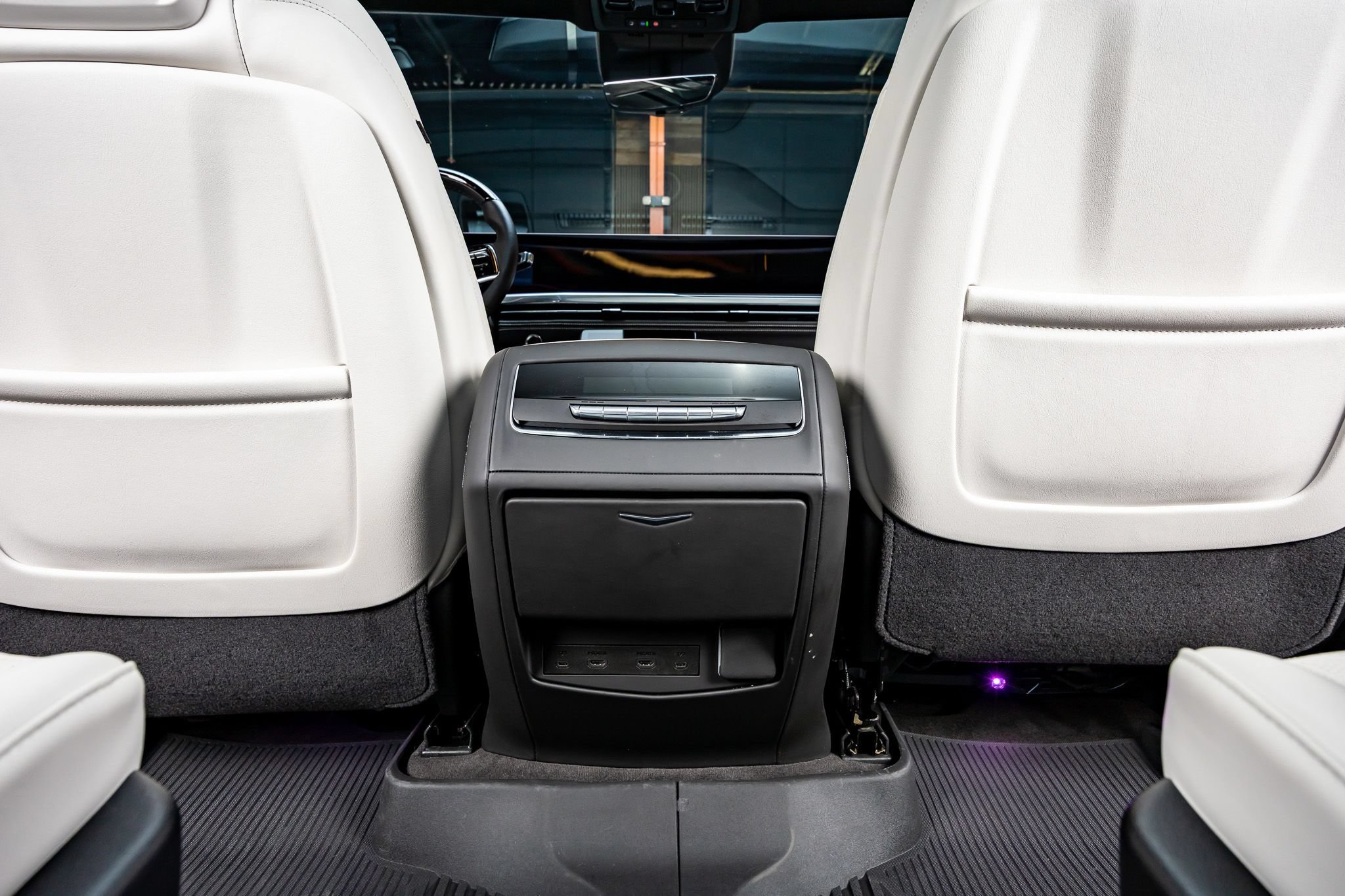 Used 2026 Cadillac Escalade V w/ LPO, Floor Liner Package AWD/4WD image 30