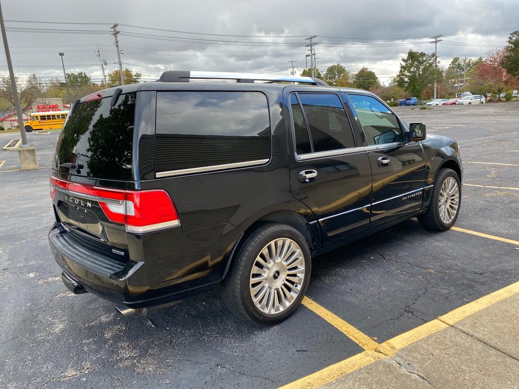 Used 2016 Lincoln Navigator Reserve image 5