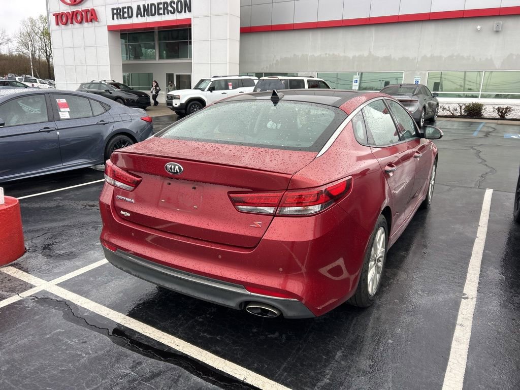 Used 2018 Kia Optima S w/ Panoramic Sunroof Package image 6