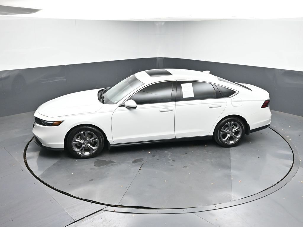 Used 2023 Honda Accord EX image 33