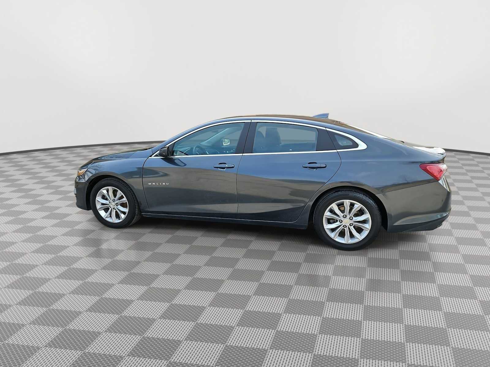 Used 2021 Chevrolet Malibu LT image 5
