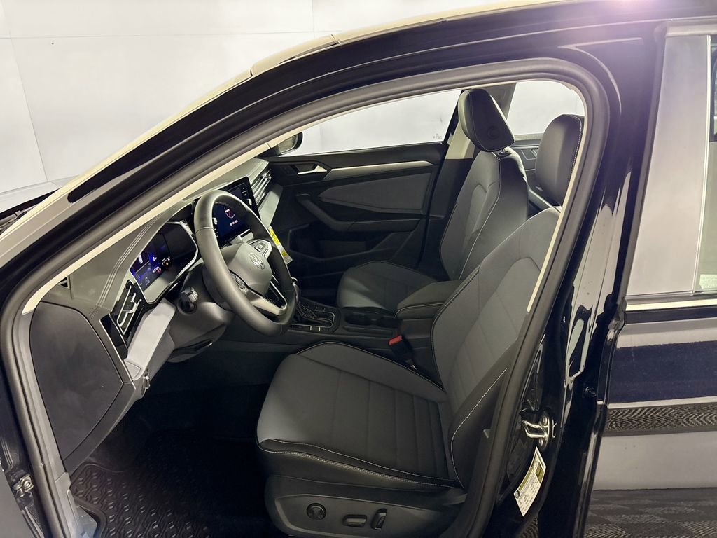 New 2026 Volkswagen Jetta SE image 11