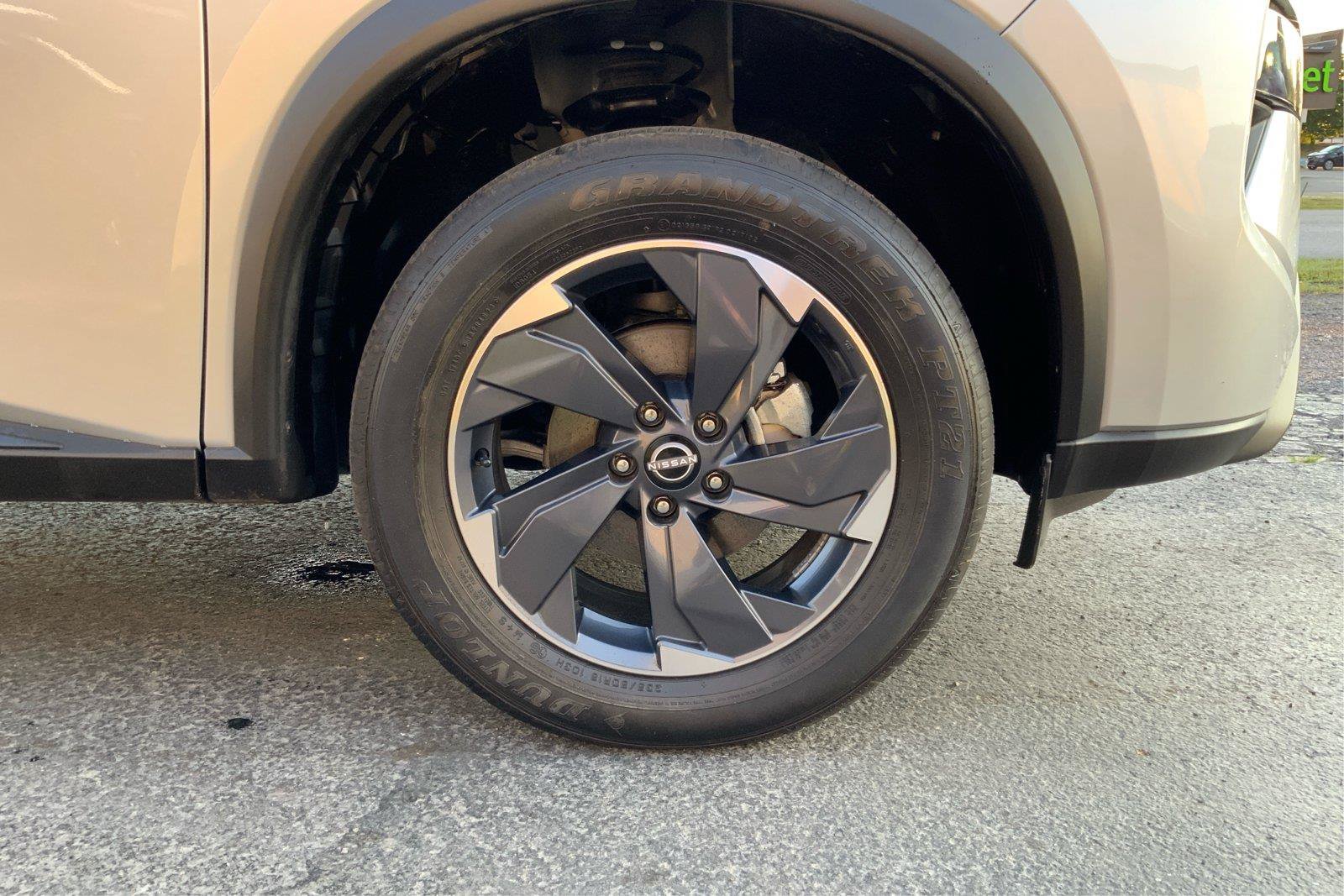 Used 2024 Nissan Rogue SV AWD/4WD image 25
