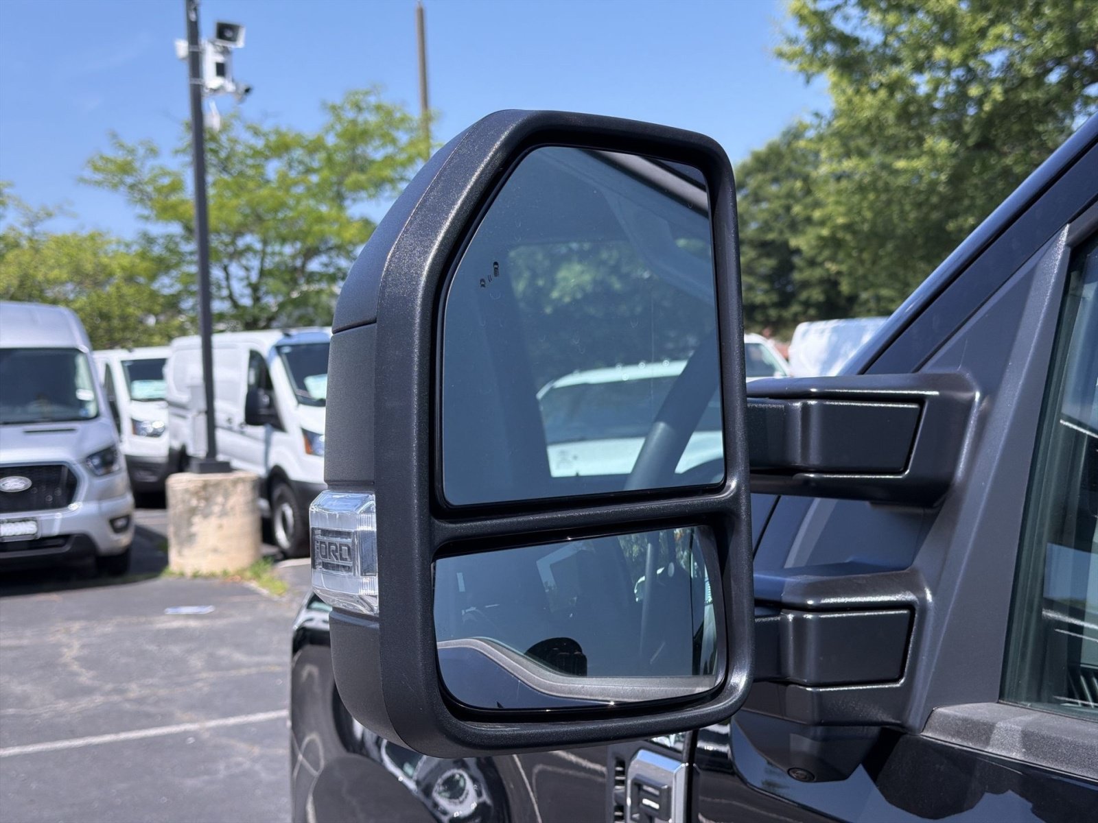 New 2026 Ford F350 XLT w/ 360-Degree Camera Package AWD/4WD image 15