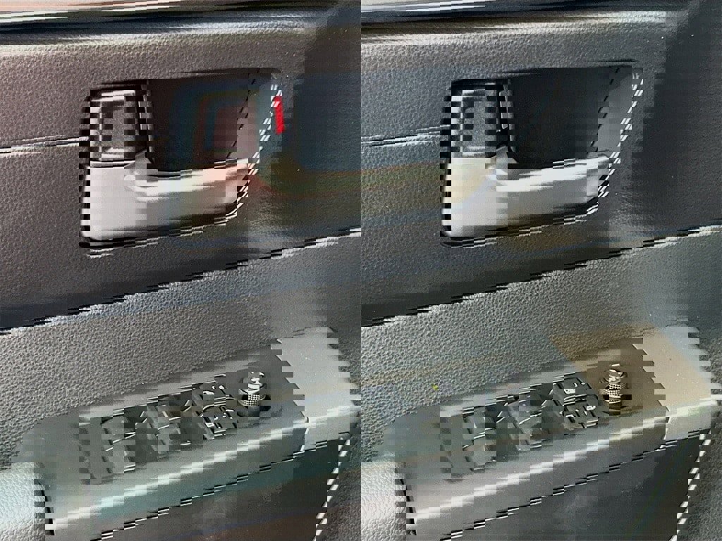 New 2026 Toyota Tundra SR5 image 18