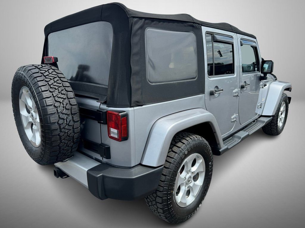 Used 2013 Jeep Wrangler Unlimited Sahara w/ Connectivity Group image 3