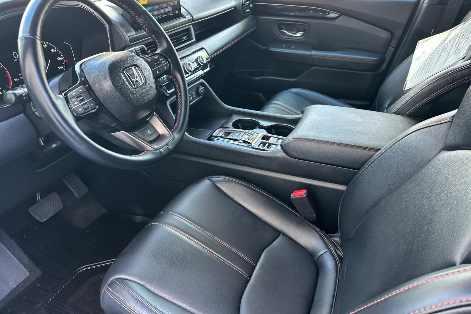 Used 2024 Honda Pilot TrailSport image 10