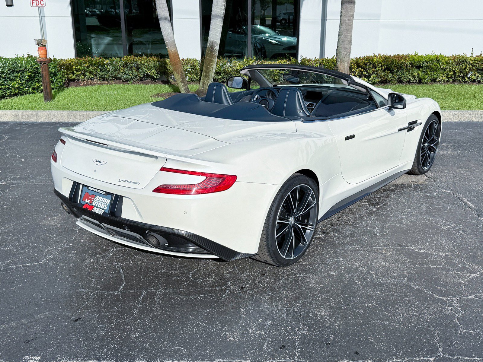Used 2014 Aston Martin Vanquish Volante RWD image 15