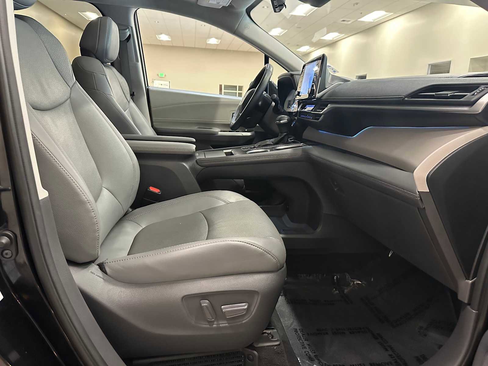 Certified 2021 Toyota Sienna Limited image 28