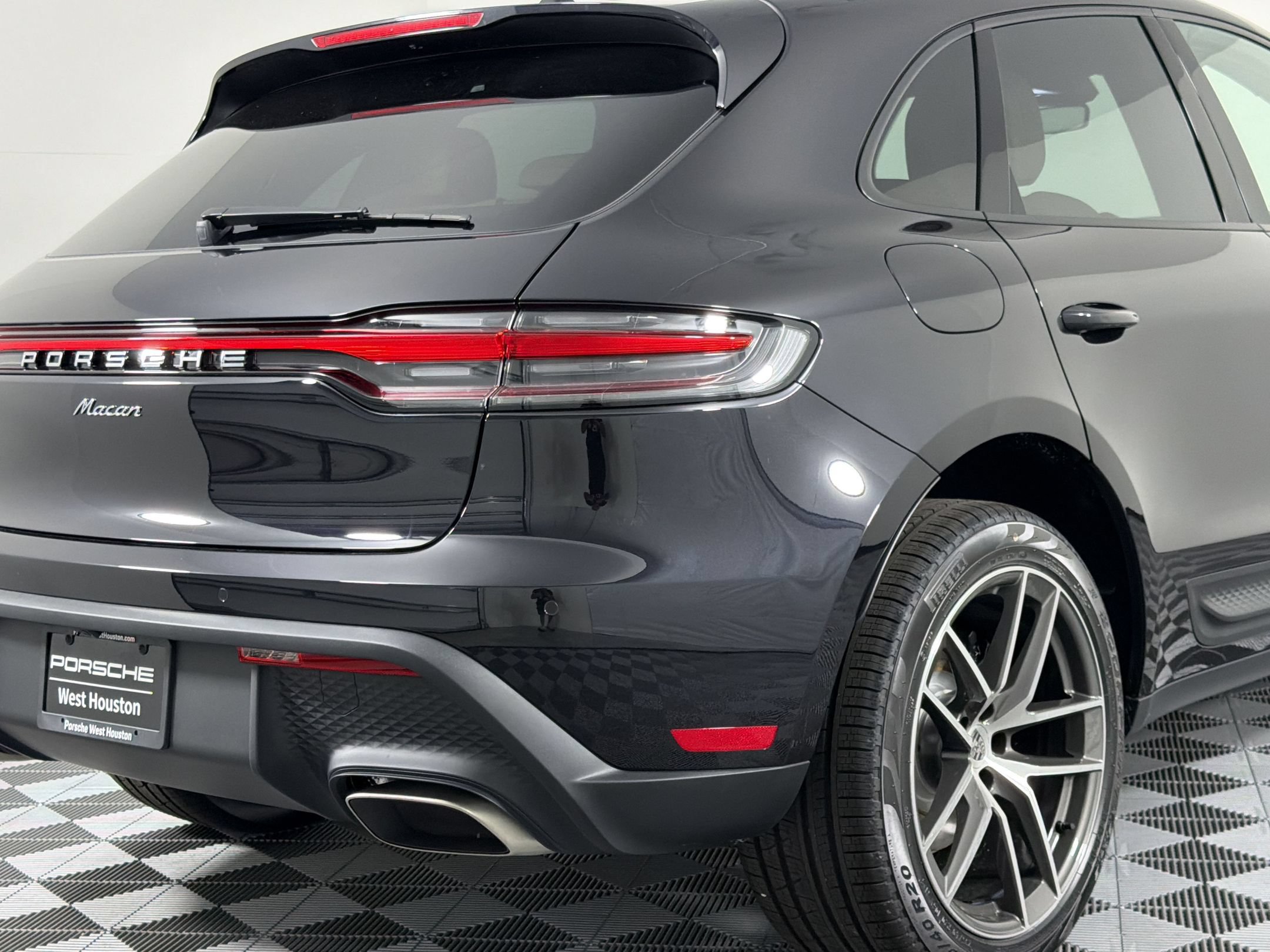 New 2026 Porsche Macan AWD/4WD image 25