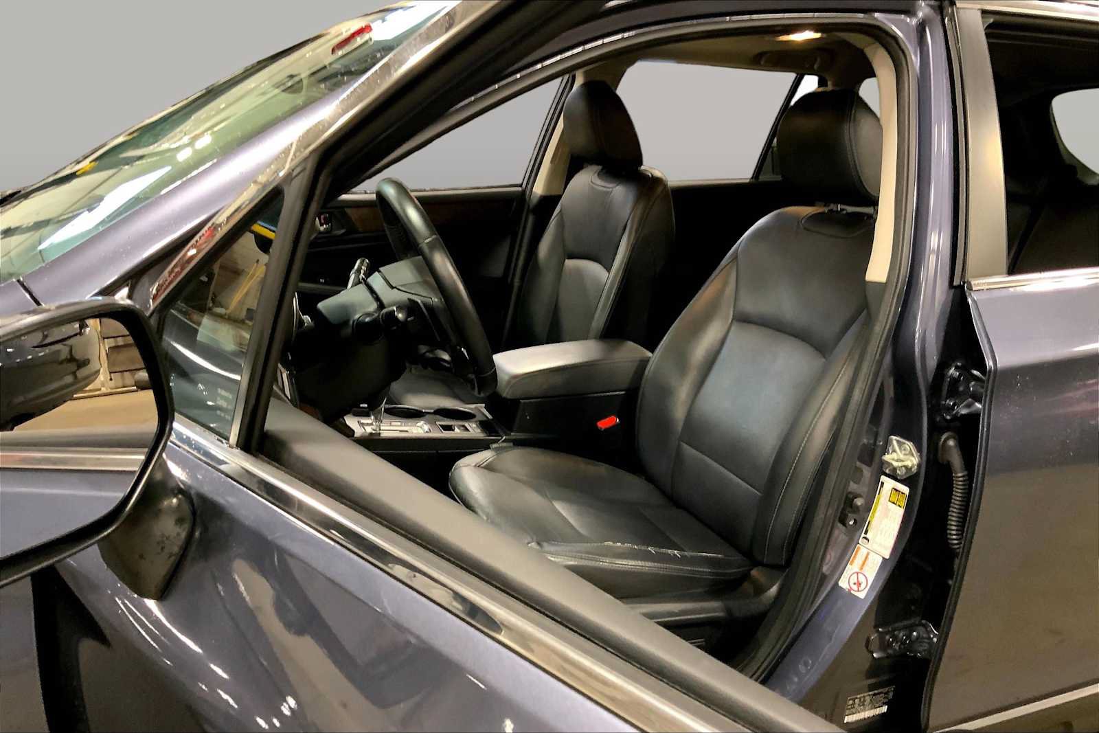 Used 2017 Subaru Outback 3.6R Limited AWD/4WD image 8