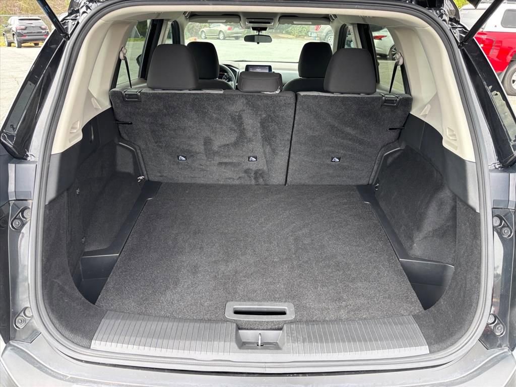 Used 2023 Nissan Rogue SV image 25