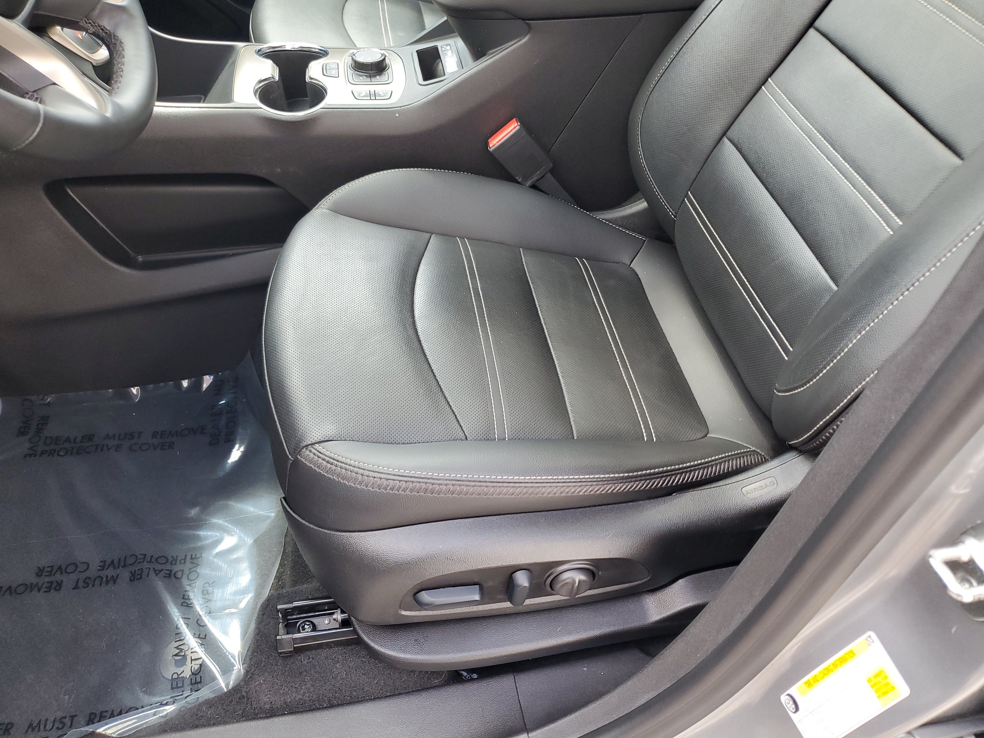 Used 2024 GMC Terrain Denali w/ Denali Premium Package AWD/4WD image 22