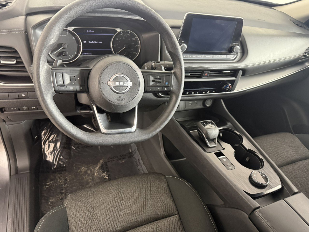 Used 2024 Nissan Rogue SV image 15