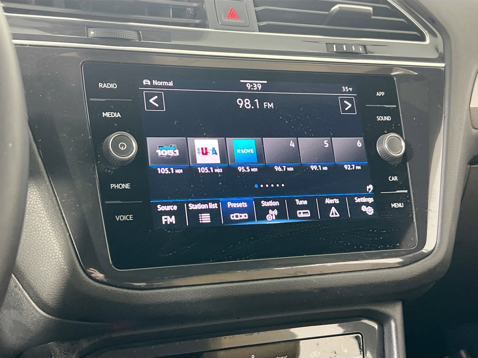 Used 2022 Volkswagen Tiguan SE AWD/4WD image 14