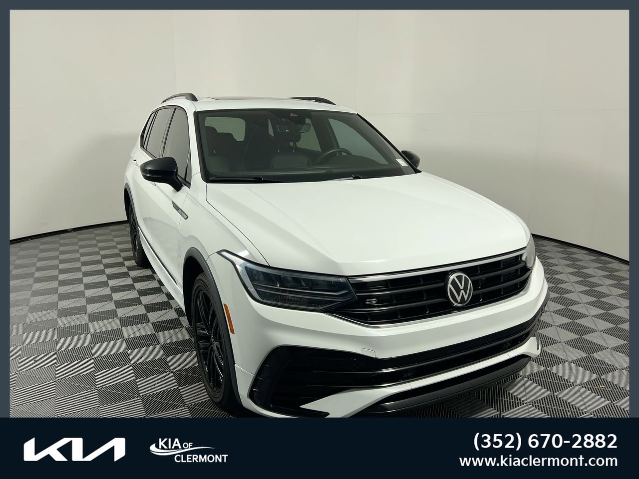 Used 2022 Volkswagen Tiguan SE R-Line