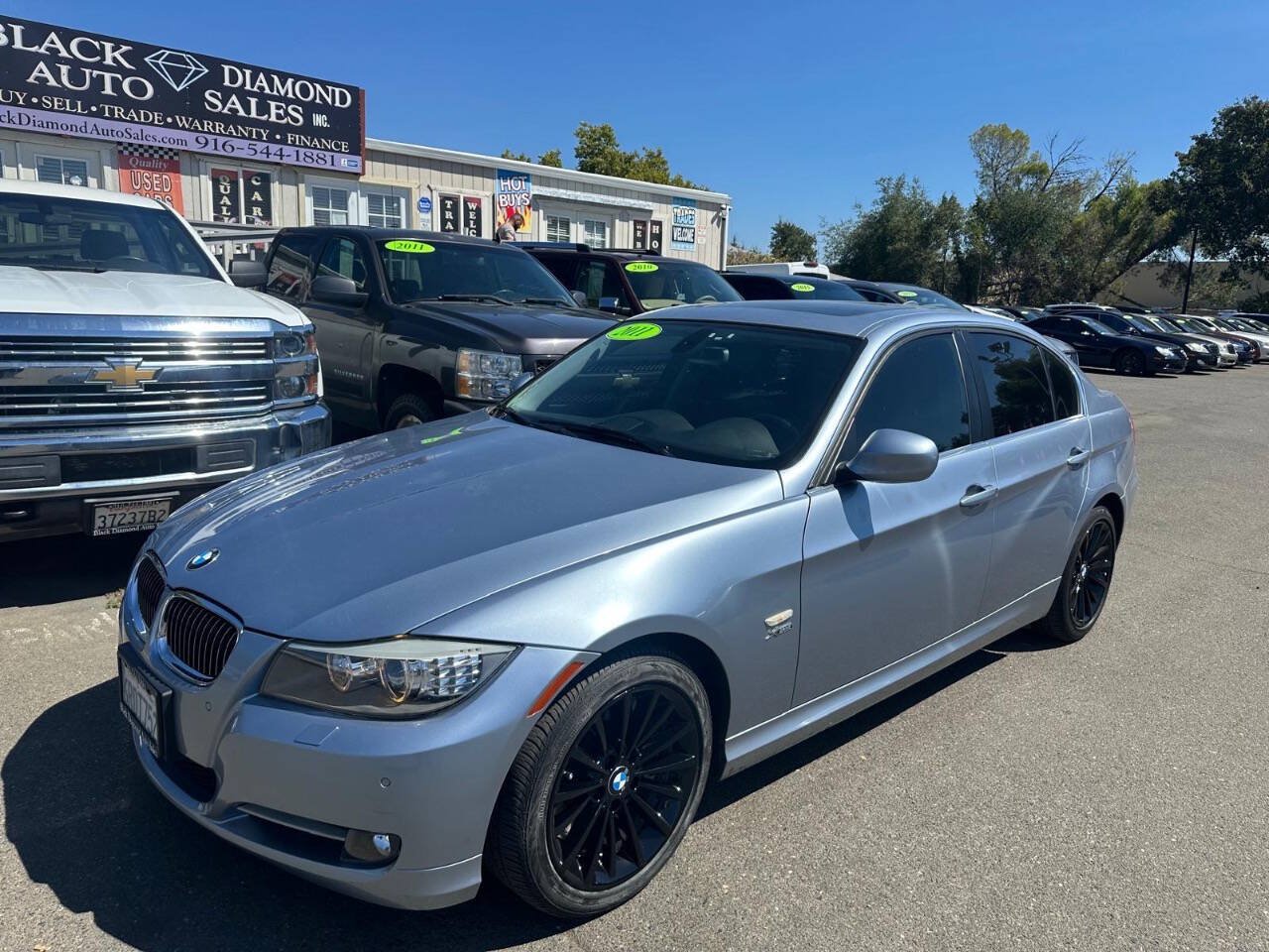 Used 2011 BMW 335i xDrive Sedan AWD/4WD image 1