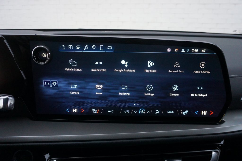 Used 2025 Chevrolet Traverse LT w/ LPO, Floor Liner Package image 15