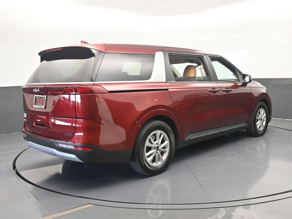 Used 2024 Kia Carnival LX FWD image 6