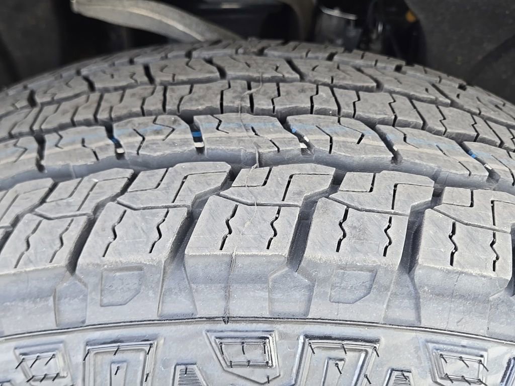 Used 2023 Chevrolet Silverado 1500 Custom image 13